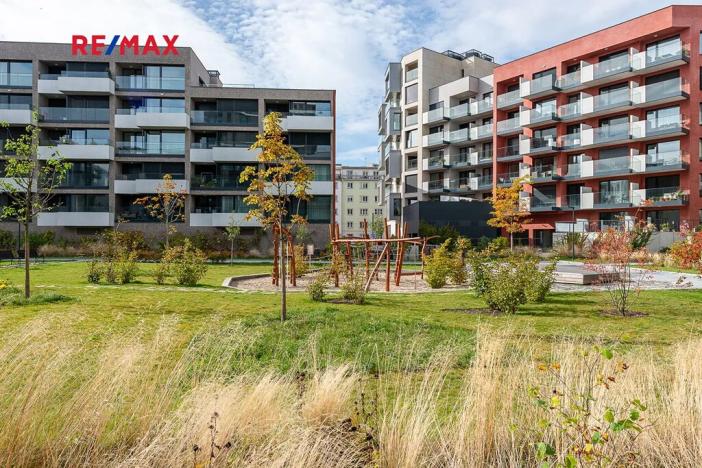 Pronájem bytu 1+kk, Praha - Žižkov, Šrámkové, 36 m2