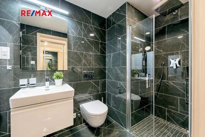 Pronájem bytu 1+kk, Praha - Žižkov, Šrámkové, 36 m2