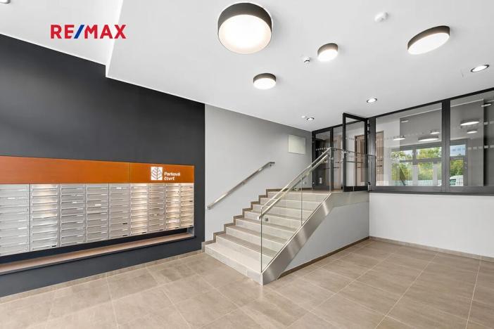 Pronájem bytu 1+kk, Praha - Žižkov, Šrámkové, 36 m2