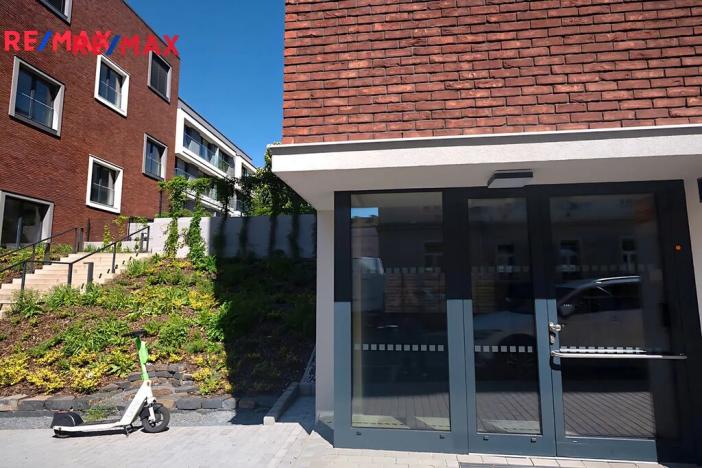 Pronájem bytu 2+kk, Praha - Libeň, Kotlaska, 59 m2