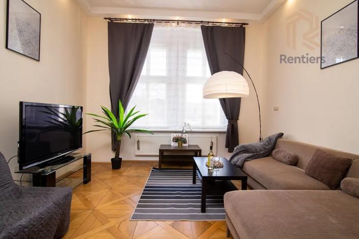 Pronájem bytu 1+kk, Praha - Smíchov, Na Valentince, 48 m2