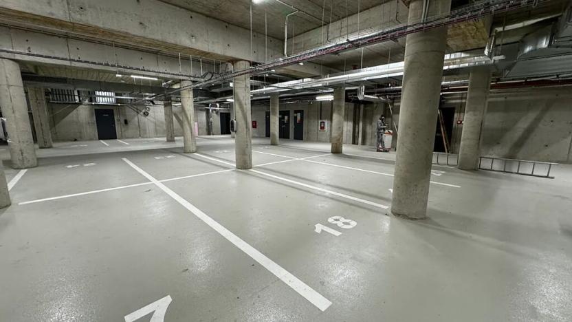 Pronájem garážového stání, Brno, Opuštěná, 18 m2