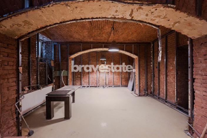 Prodej komerční, Praha - Karlín, Pernerova, 335 m2