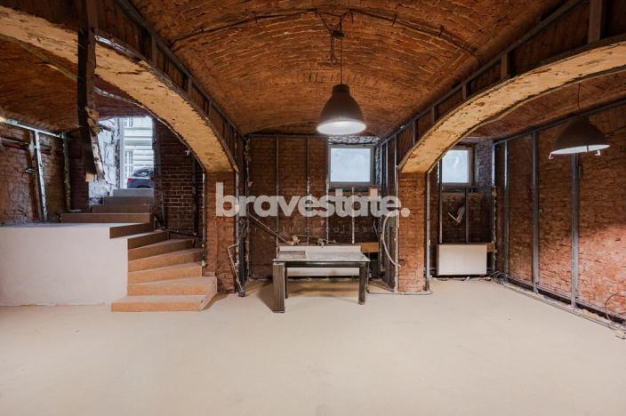 Prodej komerční, Praha - Karlín, Pernerova, 335 m2