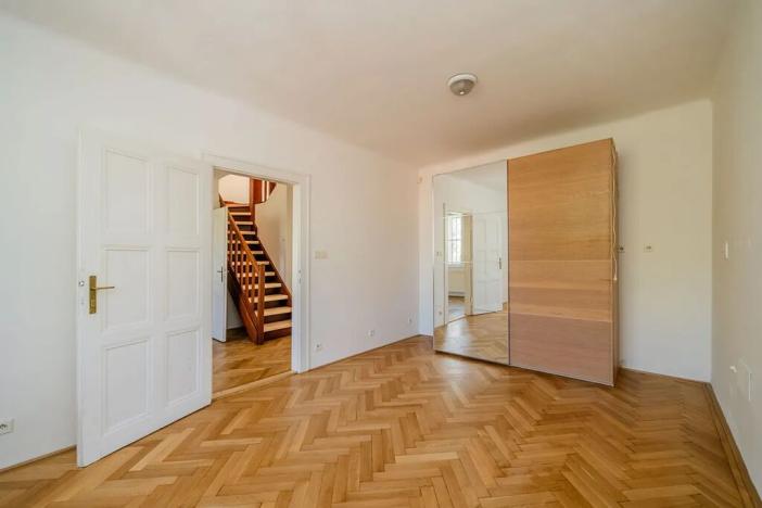 Pronájem vily, Praha - Střešovice, Cukrovarnická, 227 m2