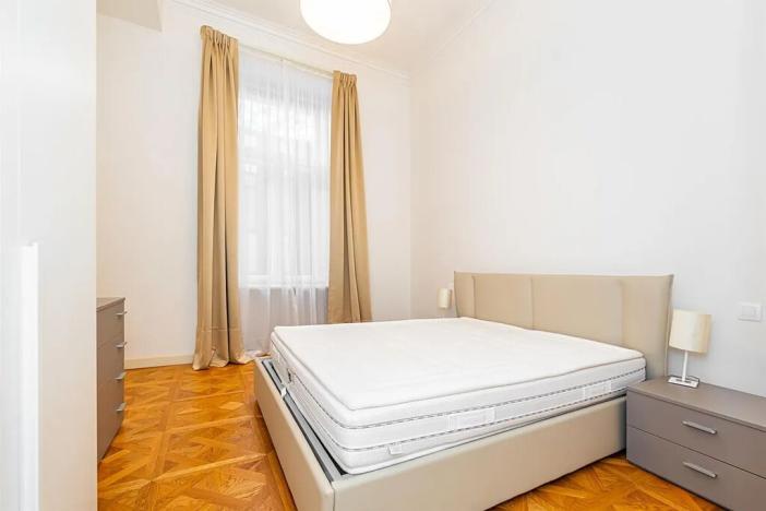 Pronájem bytu 3+1, Praha - Nové Město, Bolzanova, 93 m2