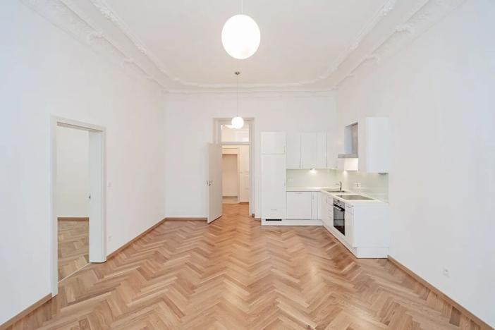 Pronájem bytu 2+kk, Praha - Vinohrady, Balbínova, 66 m2