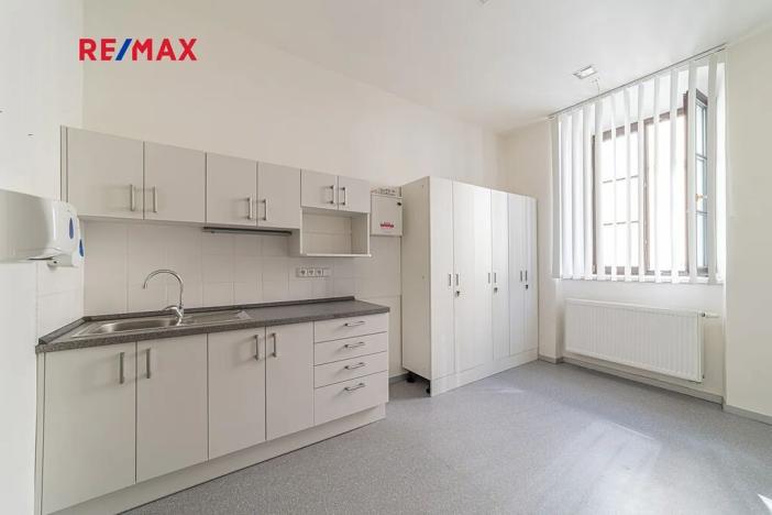 Prodej obchodního prostoru, Králíky, 5. května, 519 m2