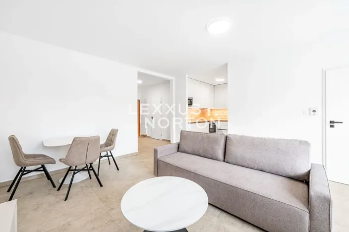 Pronájem bytu 2+kk, Praha - Košíře, Naskové, 60 m2