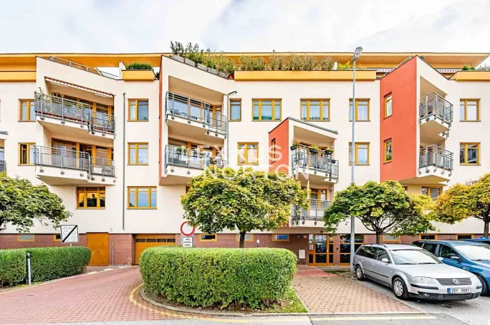 Pronájem bytu 2+kk, Praha - Košíře, Naskové, 60 m2