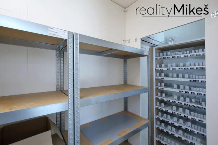 Prodej obchodního prostoru, Liberec, 1. máje, 18 m2