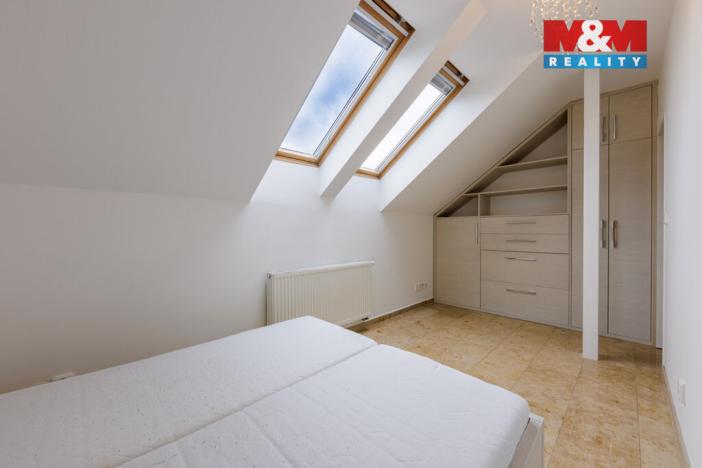 Prodej bytu 4+kk, Karlovy Vary - Stará Role, Husova, 70 m2