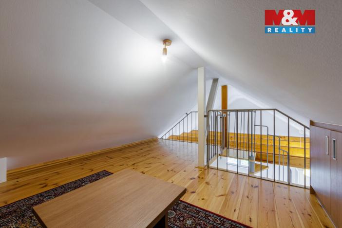 Prodej bytu 4+kk, Karlovy Vary - Stará Role, Husova, 70 m2
