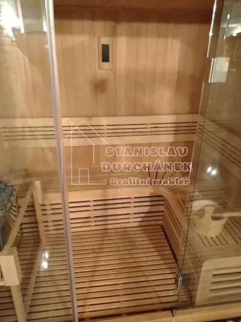 Pronájem výrobních prostor, Praha - Karlín, Pernerova, 89 m2