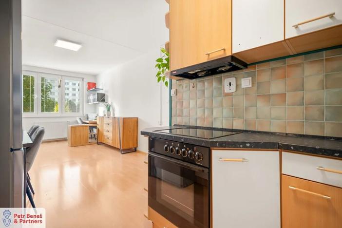 Pronájem bytu 2+kk, Praha - Stodůlky, Bašteckého, 44 m2