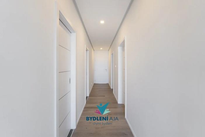 Prodej rodinného domu, Dubí, V Aleji, 206 m2