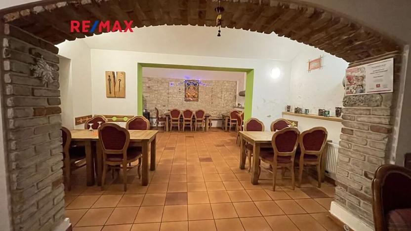 Pronájem obchodního prostoru, Kladno, Jana Palacha, 163 m2