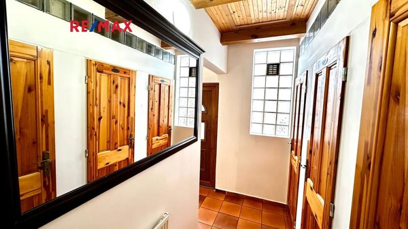 Pronájem obchodního prostoru, Kladno, Jana Palacha, 163 m2