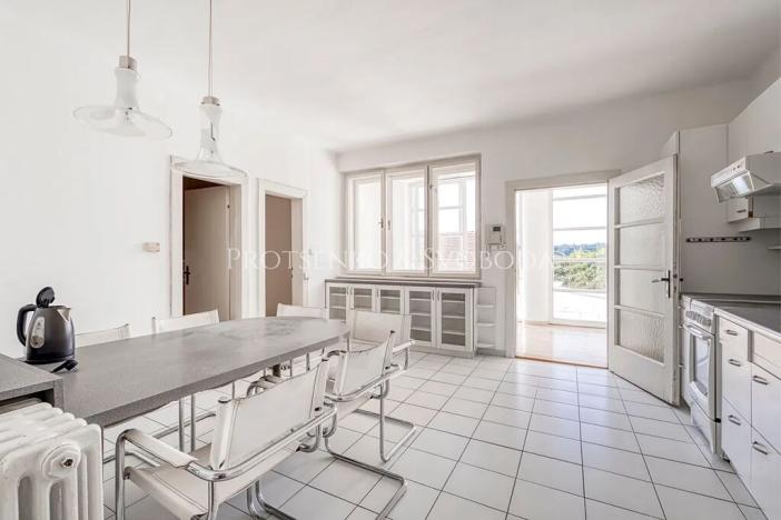 Prodej činžovního domu, Křižanov, Benešovo náměstí, 530 m2