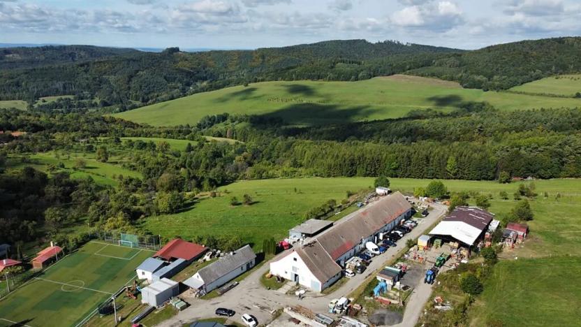 Prodej výrobních prostor, Luhačovice, 1700 m2