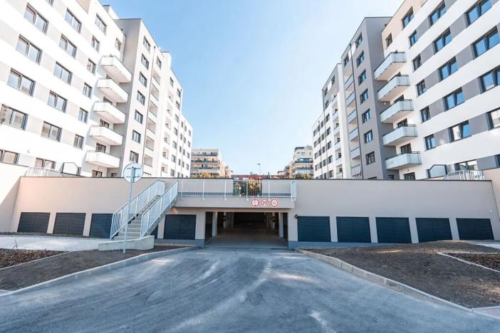 Pronájem bytu 2+kk, Praha - Hlubočepy, Fabiánové, 48 m2