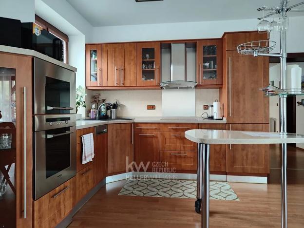 Pronájem rodinného domu, Opolany, 155 m2