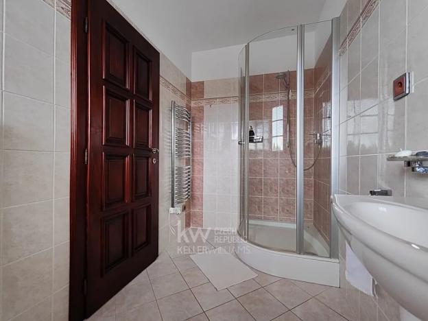 Pronájem rodinného domu, Opolany, 155 m2