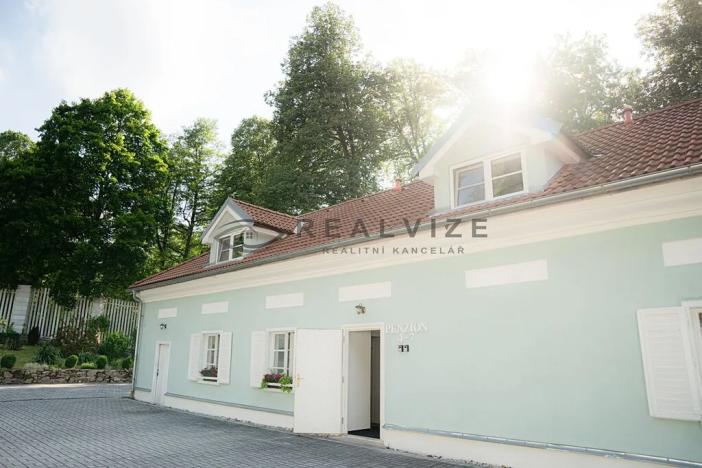 Prodej vícegeneračního domu, Nové Hrady, 880 m2