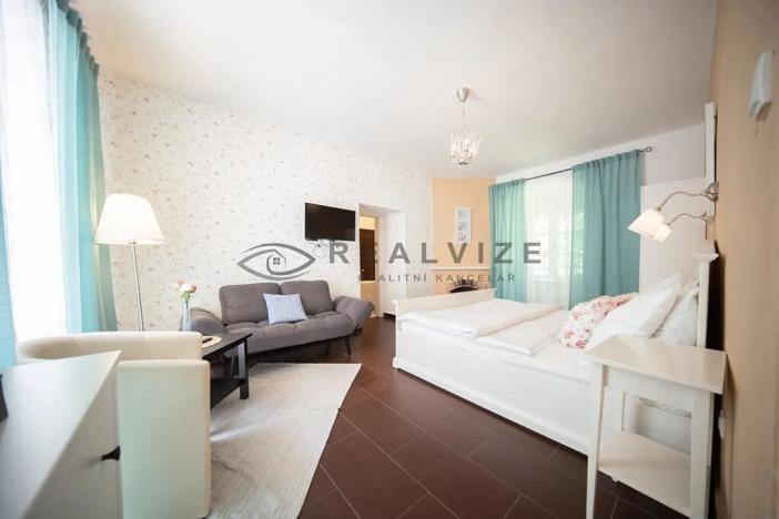 Prodej domu, Nové Hrady, 880 m2