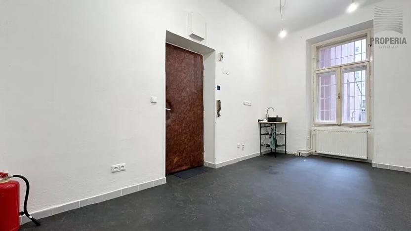 Pronájem obchodního prostoru, Brno, Antonínská, 27 m2