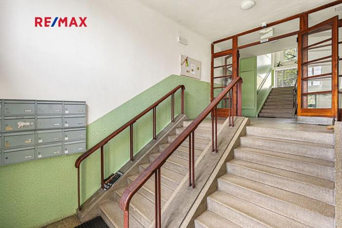 Pronájem bytu 2+1, Praha - Vršovice, Litevská, 60 m2