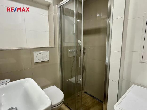 Pronájem bytu 1+kk, Praha - Vokovice, Evropská, 25 m2