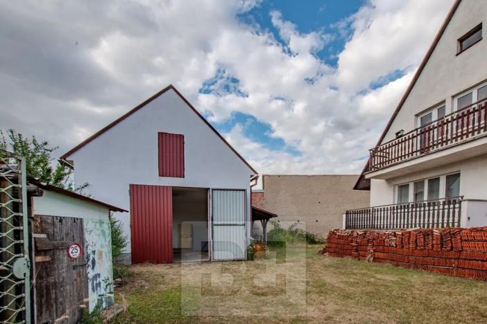 Prodej rodinného domu, Hrobce, Hlavní, 238 m2