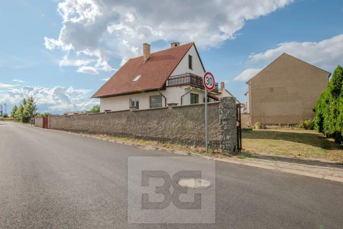 Prodej rodinného domu, Hrobce, Hlavní, 238 m2