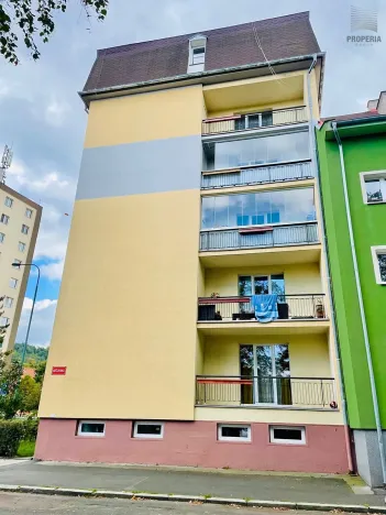 Prodej bytu 3+1, Karlovy Vary, Šumavská, 66 m2