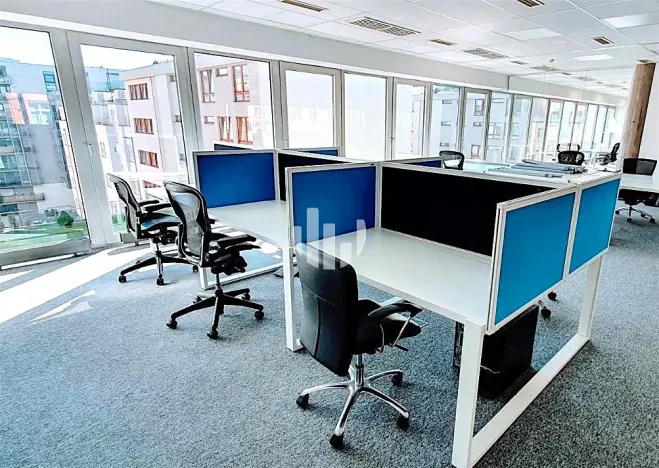 Pronájem kanceláře, Praha - Karlín, Thámova, 297 m2