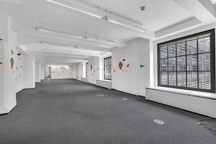 Pronájem kanceláře, Praha - Holešovice, Jankovcova, 226 m2