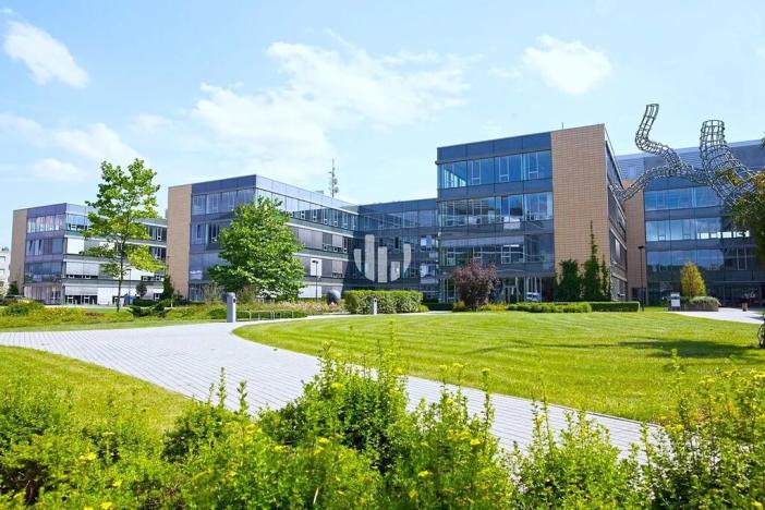 Pronájem kanceláře, Praha - Jinonice, Radlická, 500 m2