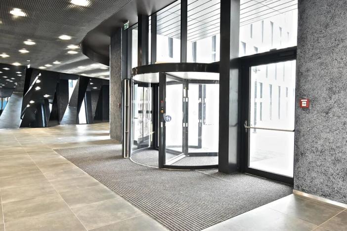 Pronájem kanceláře, Praha - Vokovice, Evropská, 550 m2