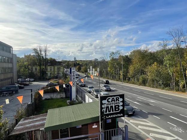 Pronájem obchodního prostoru, Praha - Hrdlořezy, Českobrodská, 300 m2