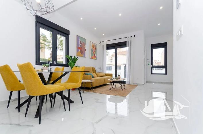 Prodej vily, Torrevieja, Španělsko, 95 m2