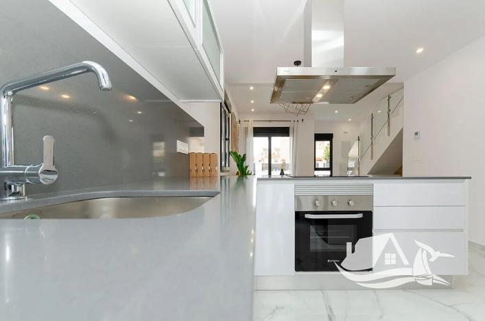 Prodej vily, Torrevieja, Španělsko, 95 m2