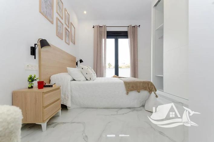 Prodej vily, Torrevieja, Španělsko, 95 m2