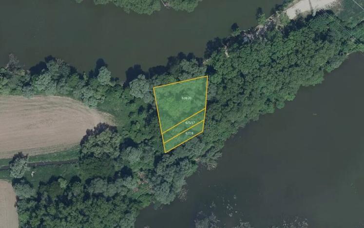 Prodej pole, Uhy, 84518 m2