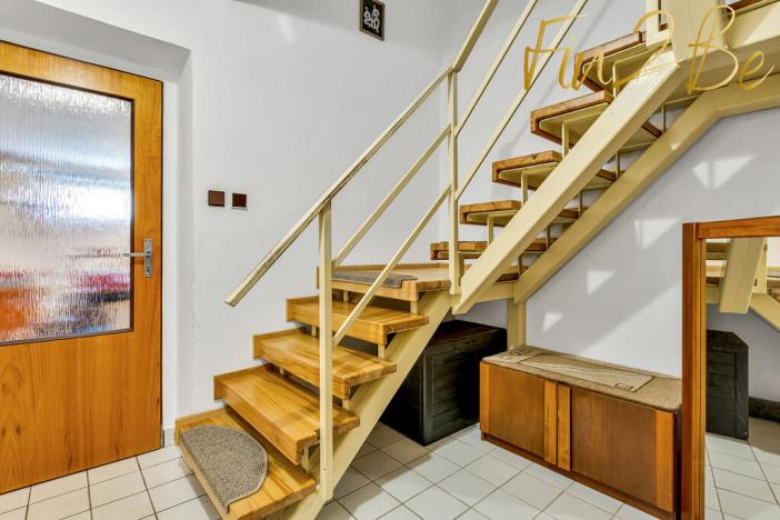 Prodej rodinného domu, Vrhaveč - Neznašovy, 253 m2