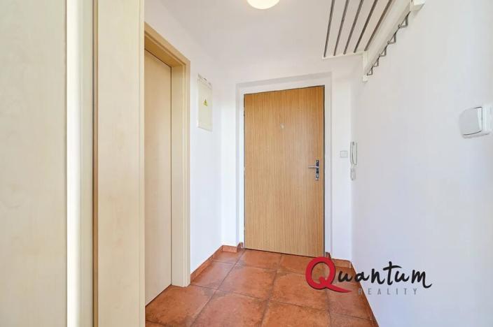 Pronájem bytu 1+kk, Praha - Žižkov, Květinková, 37 m2