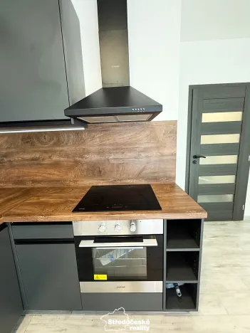 Pronájem bytu 1+kk, Uhlířské Janovice, Hrnčířská, 35 m2