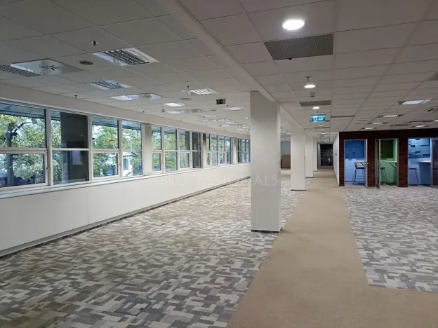 Pronájem kanceláře, Praha - Smíchov, Radlická, 234 m2