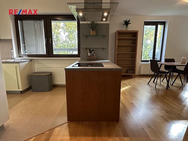 Pronájem bytu 2+kk, Praha - Podolí, V rovinách, 67 m2