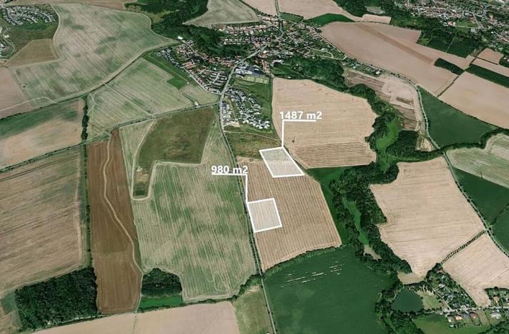 Prodej podílu pole, Praha, 2466 m2